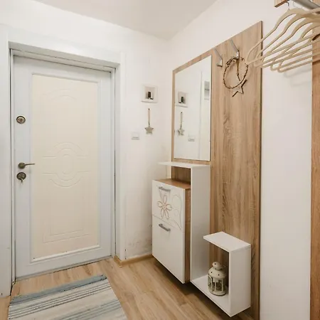 Apartmán 5 Minutes From The And The Center With Private Patio Burgas City