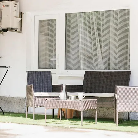 Modern 5 Min From & Center With Private Garden * Бургас